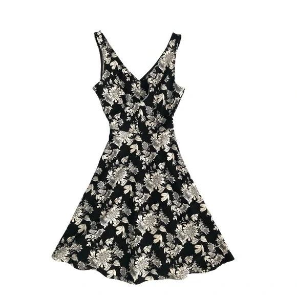 Soloiste Audrey Knit Sleeveless Black White Floral Flare V-Neck Dress New Sz S - Picture 3 of 16